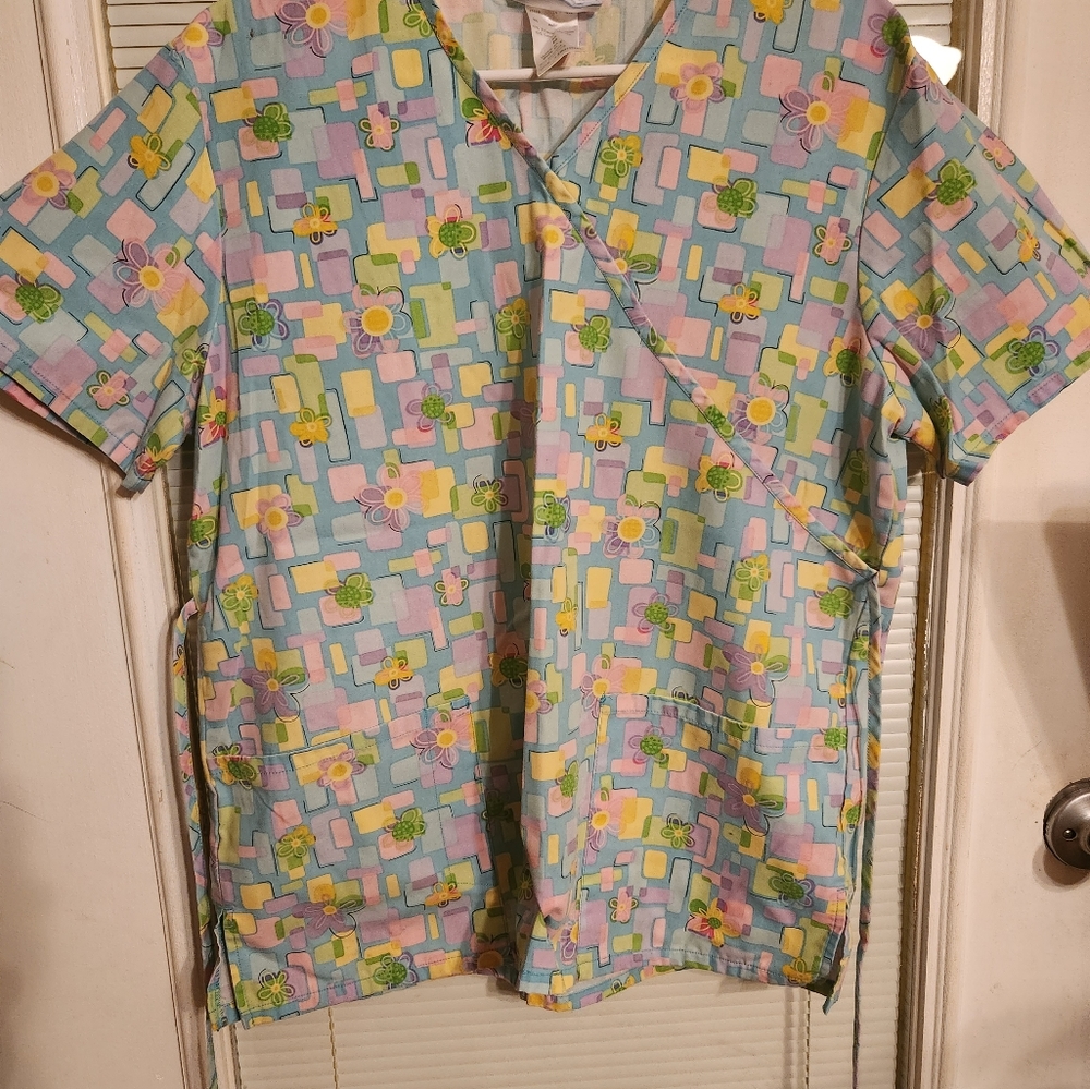 Scrub Sb scrubs medium pastel colors 2 pockets